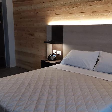 Albergo Rusen Borno Exteriér fotografie